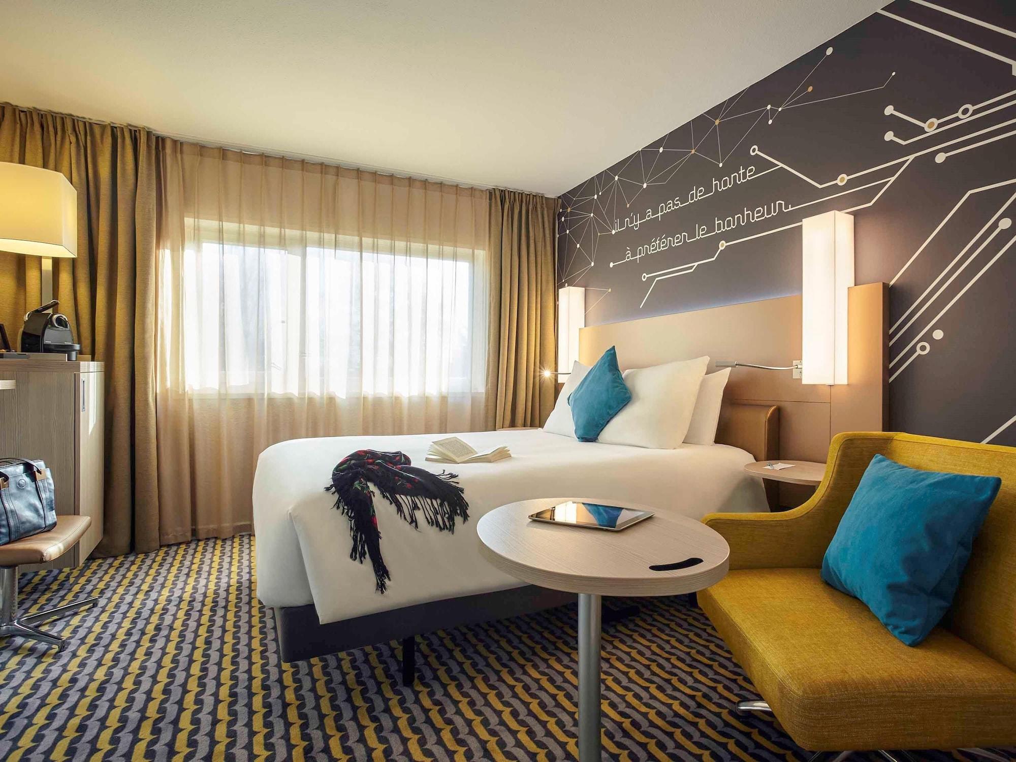Mercure Paris Sud Les Ulis-Courtaboeuf Екстериор снимка