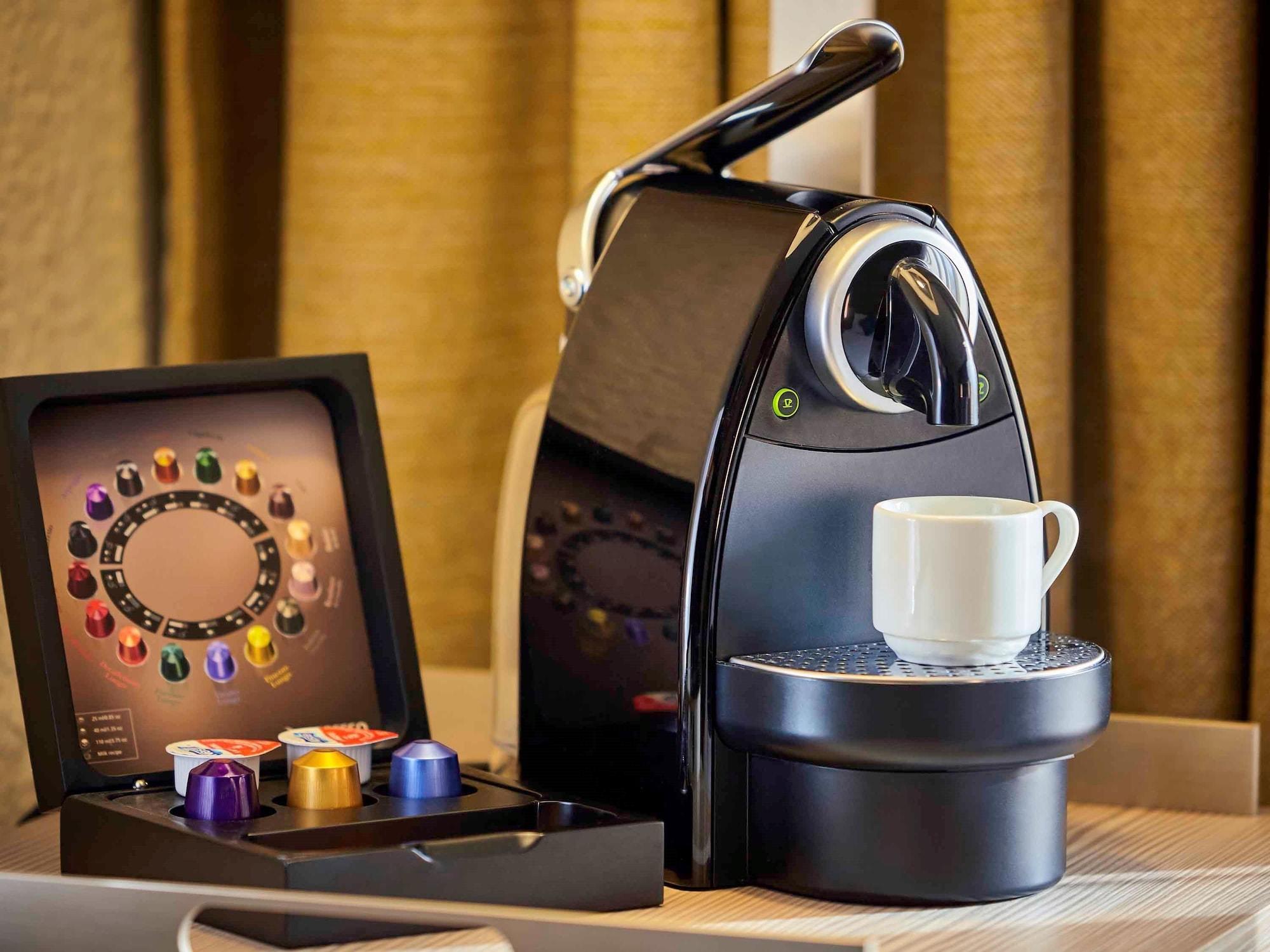Mercure Paris Sud Les Ulis-Courtaboeuf Екстериор снимка
