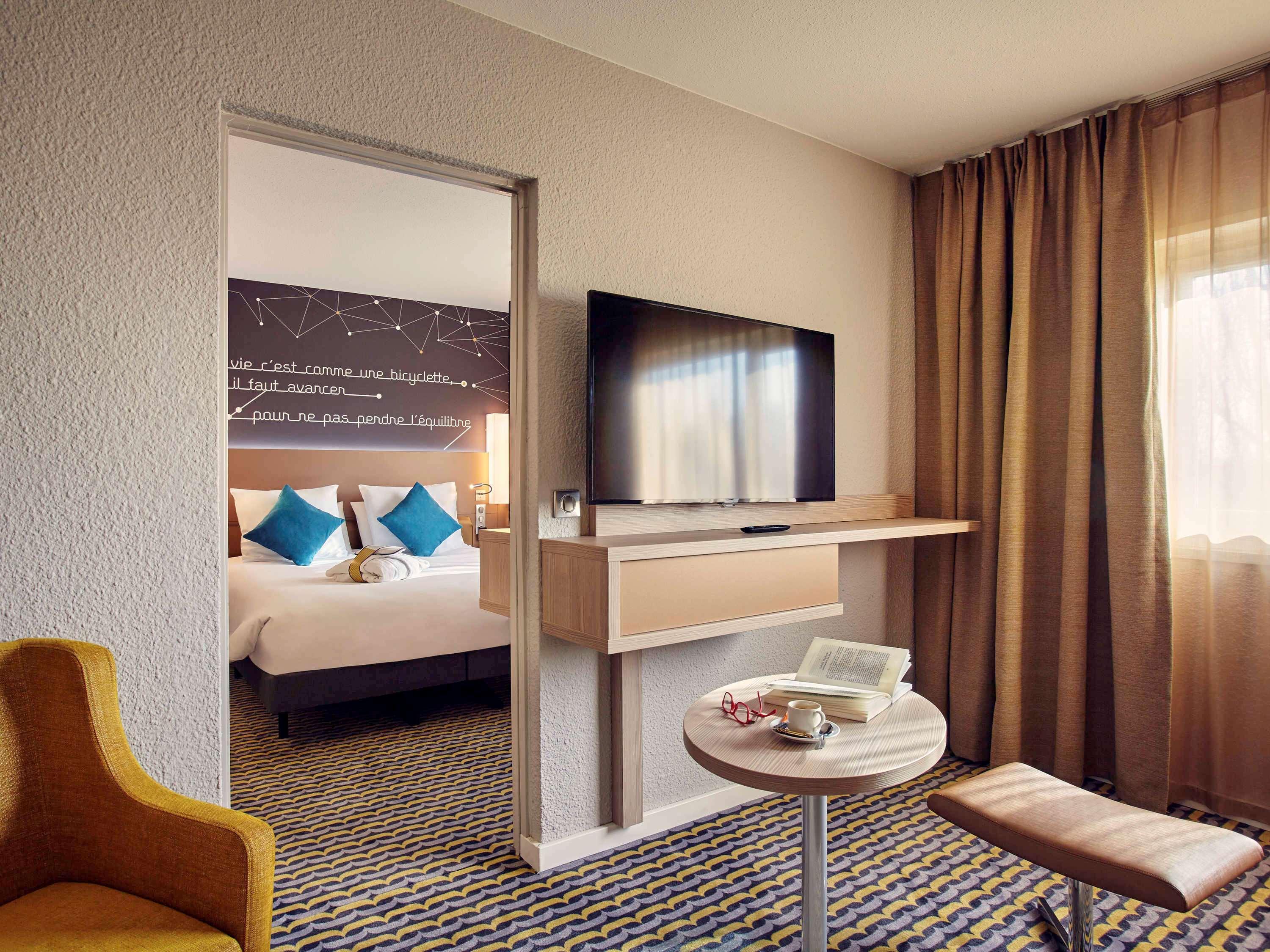 Mercure Paris Sud Les Ulis-Courtaboeuf Екстериор снимка