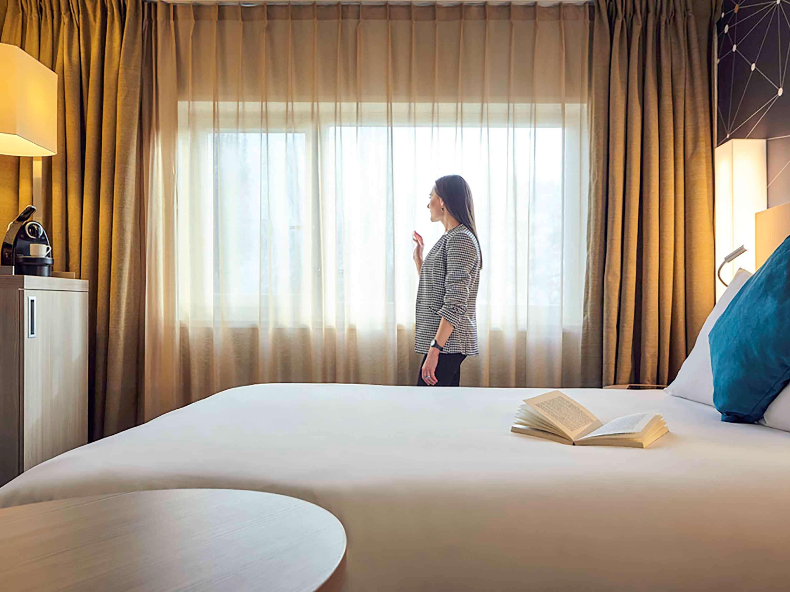 Mercure Paris Sud Les Ulis-Courtaboeuf Екстериор снимка