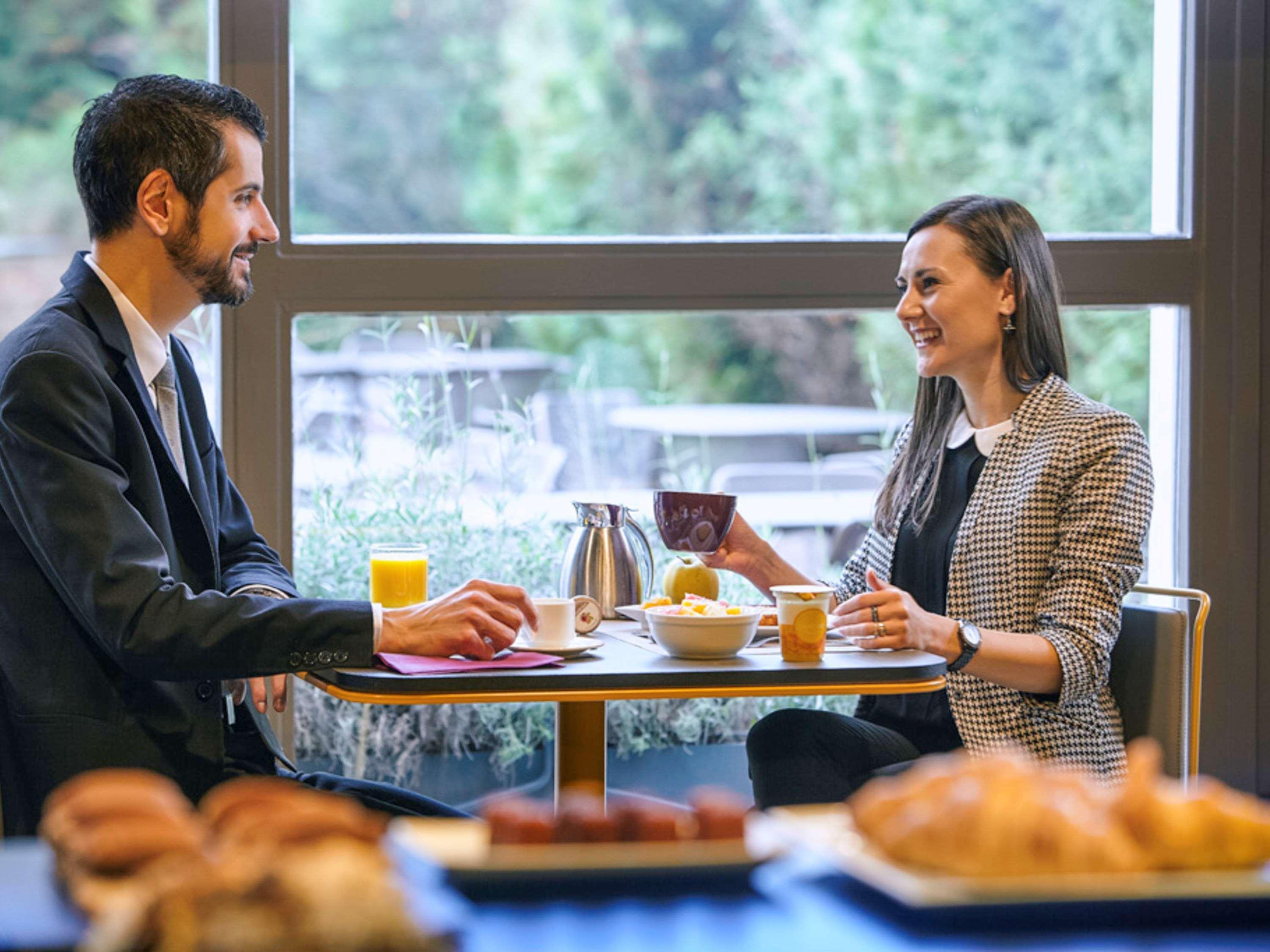 Mercure Paris Sud Les Ulis-Courtaboeuf Екстериор снимка