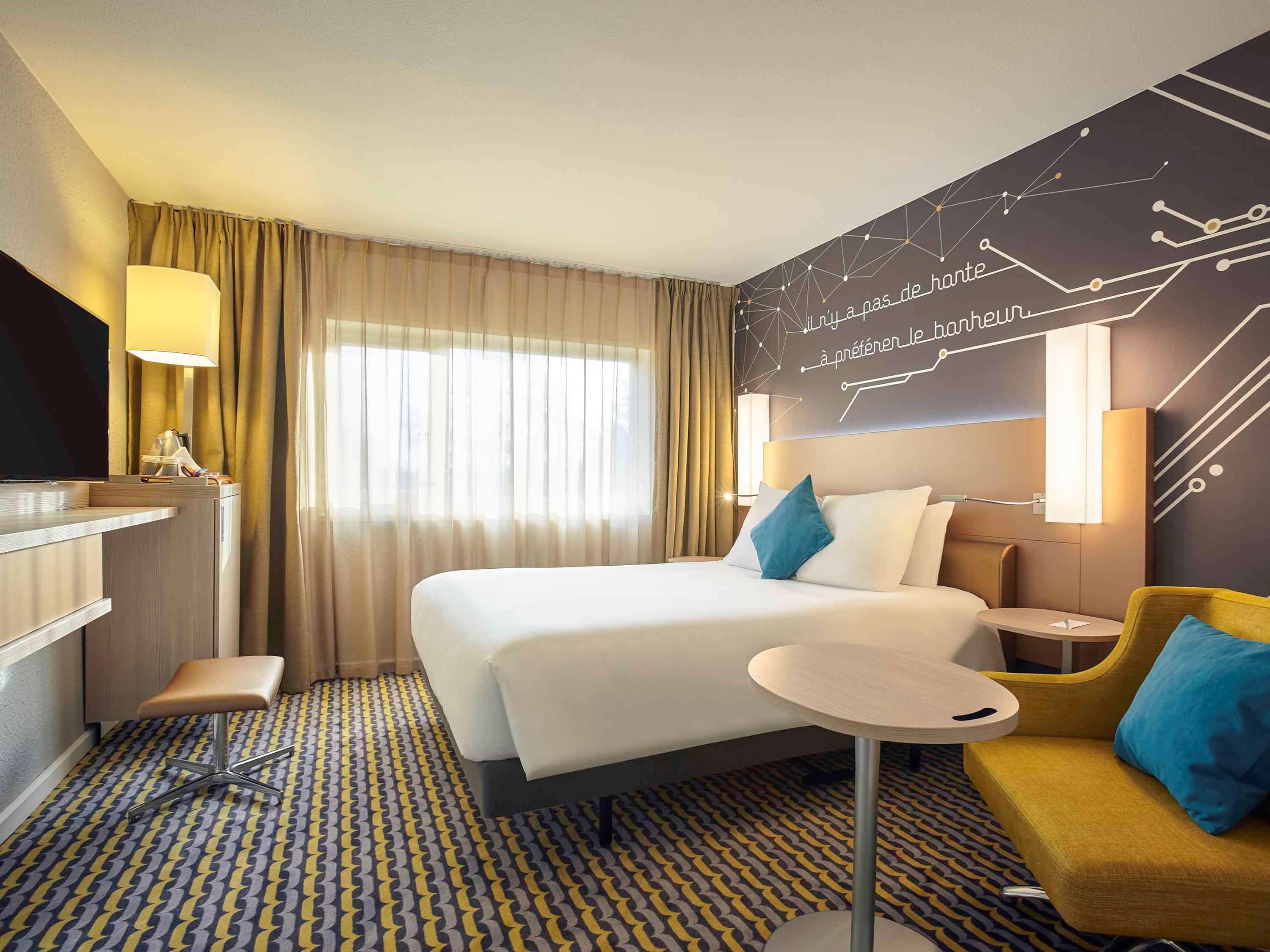 Mercure Paris Sud Les Ulis-Courtaboeuf Екстериор снимка