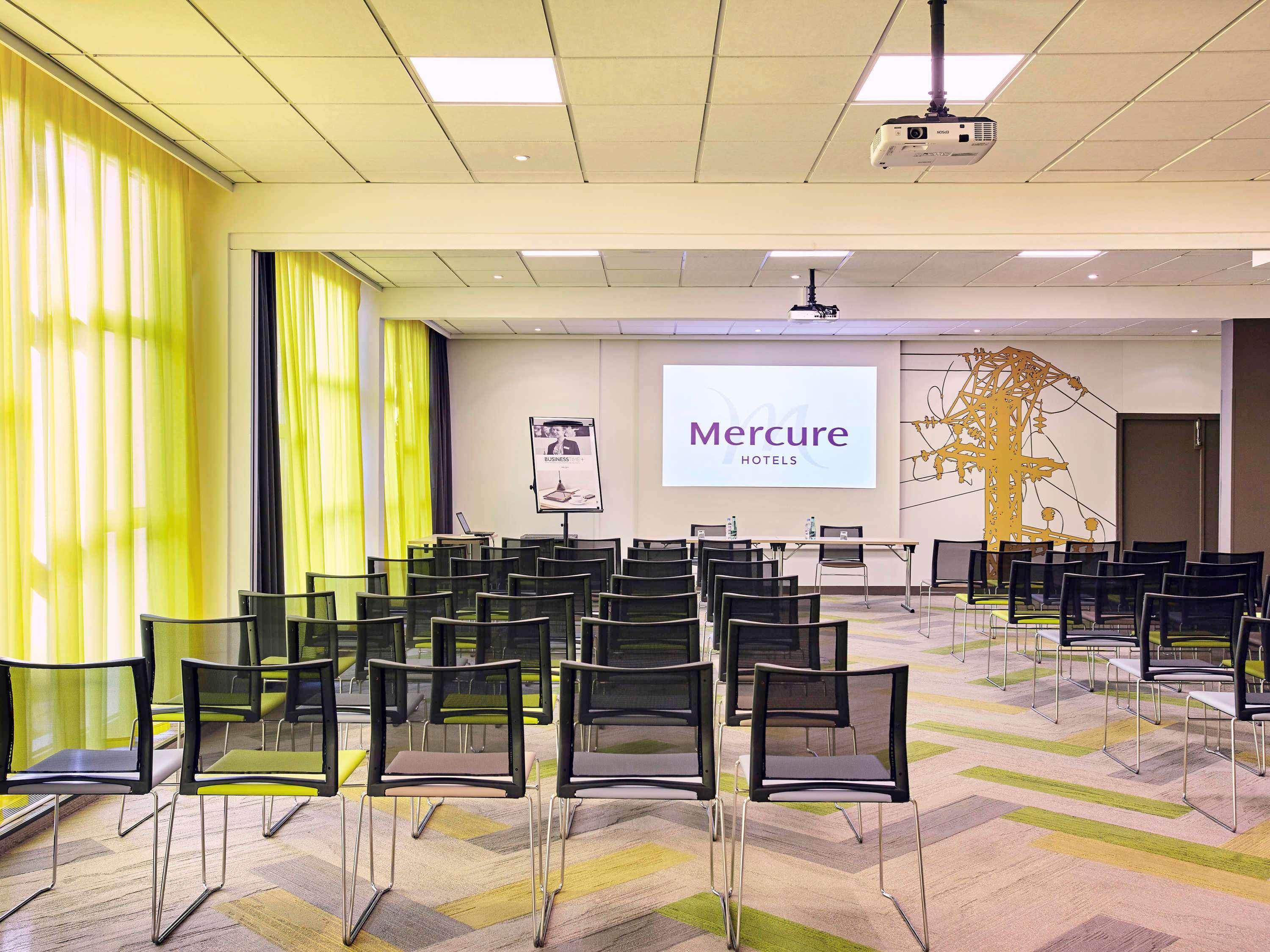 Mercure Paris Sud Les Ulis-Courtaboeuf Екстериор снимка