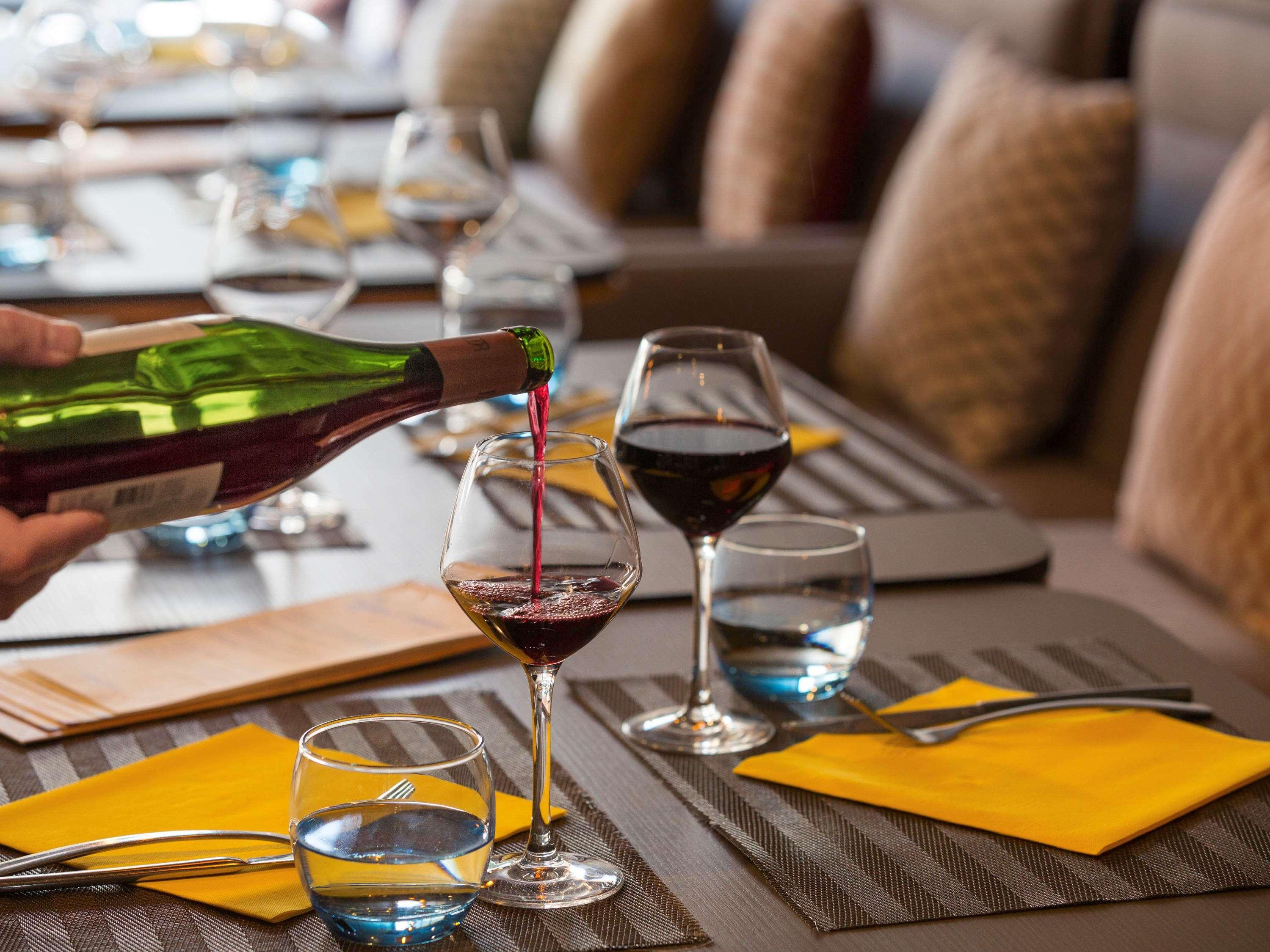 Mercure Paris Sud Les Ulis-Courtaboeuf Екстериор снимка